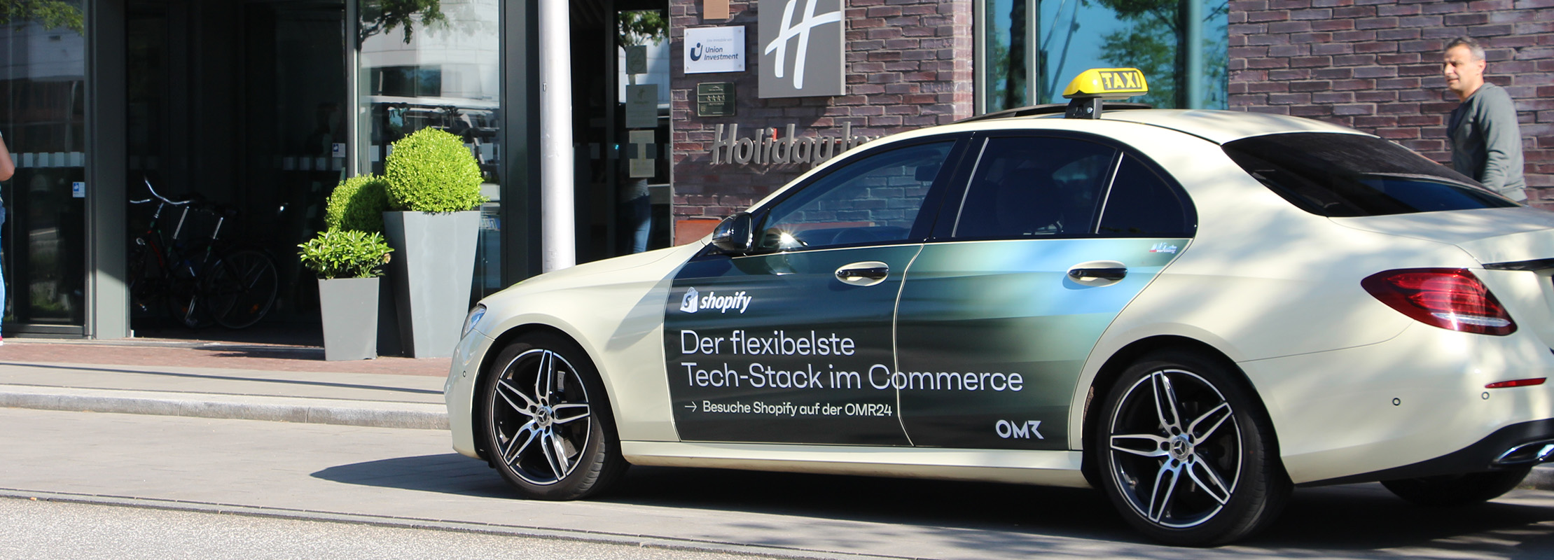 Taxiwerbung in Hamburg